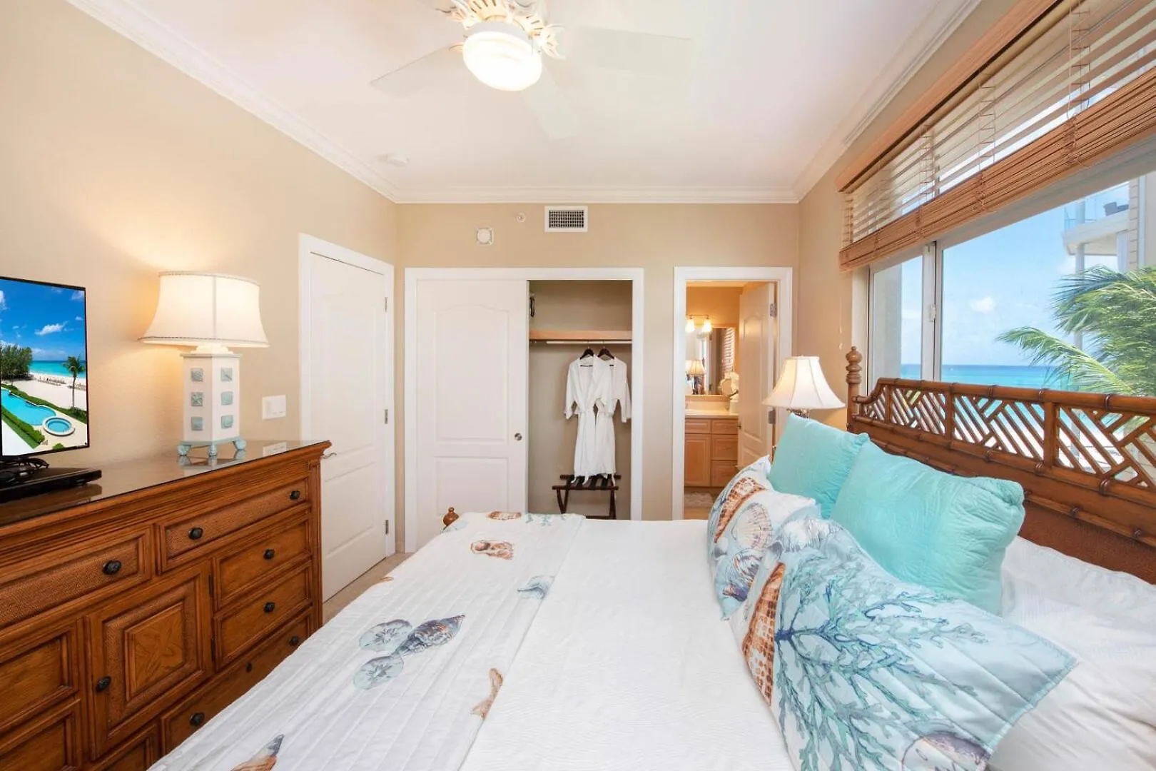 Apartament Beachcomber 17 George Town